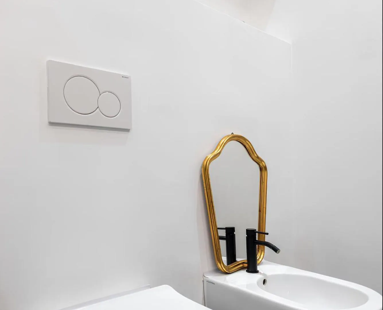 Bright Design House In The Heart Of Bolognaアパートメント ボローニャ