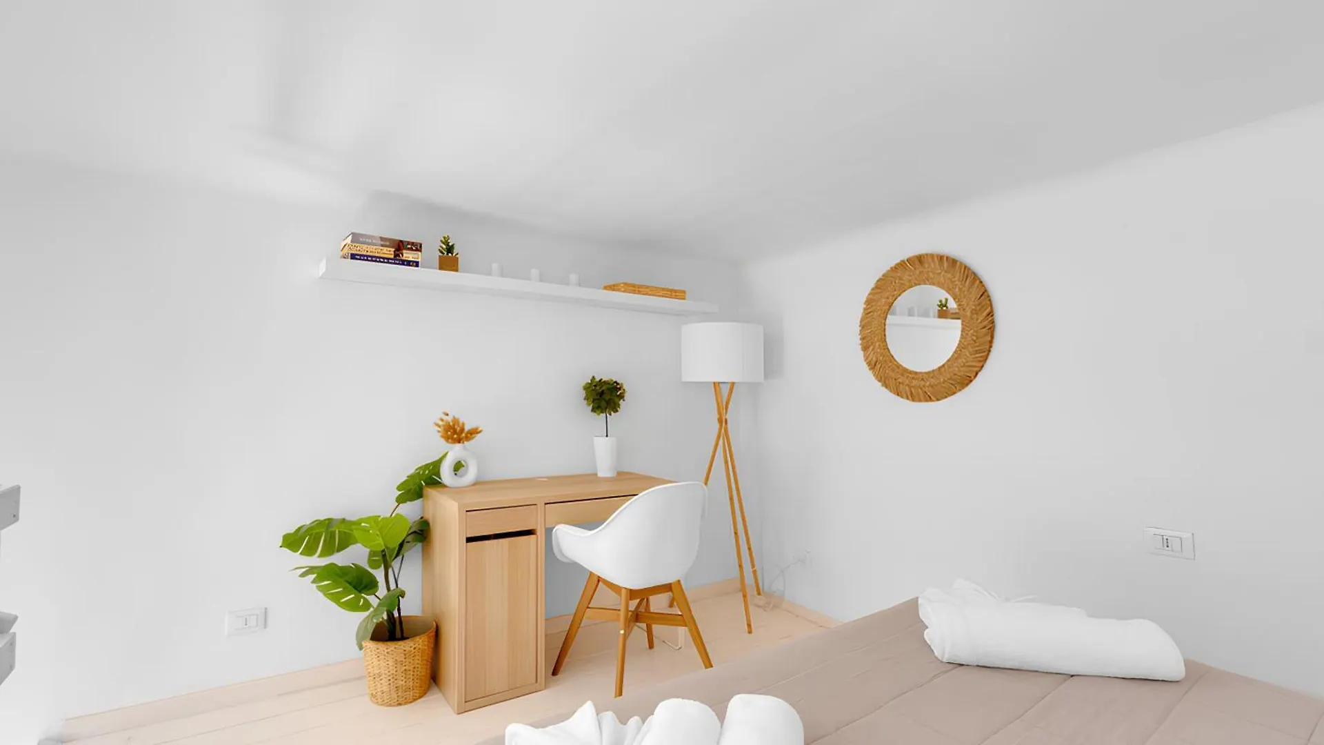 Bright Design House In The Heart Of Bologna Apartment
