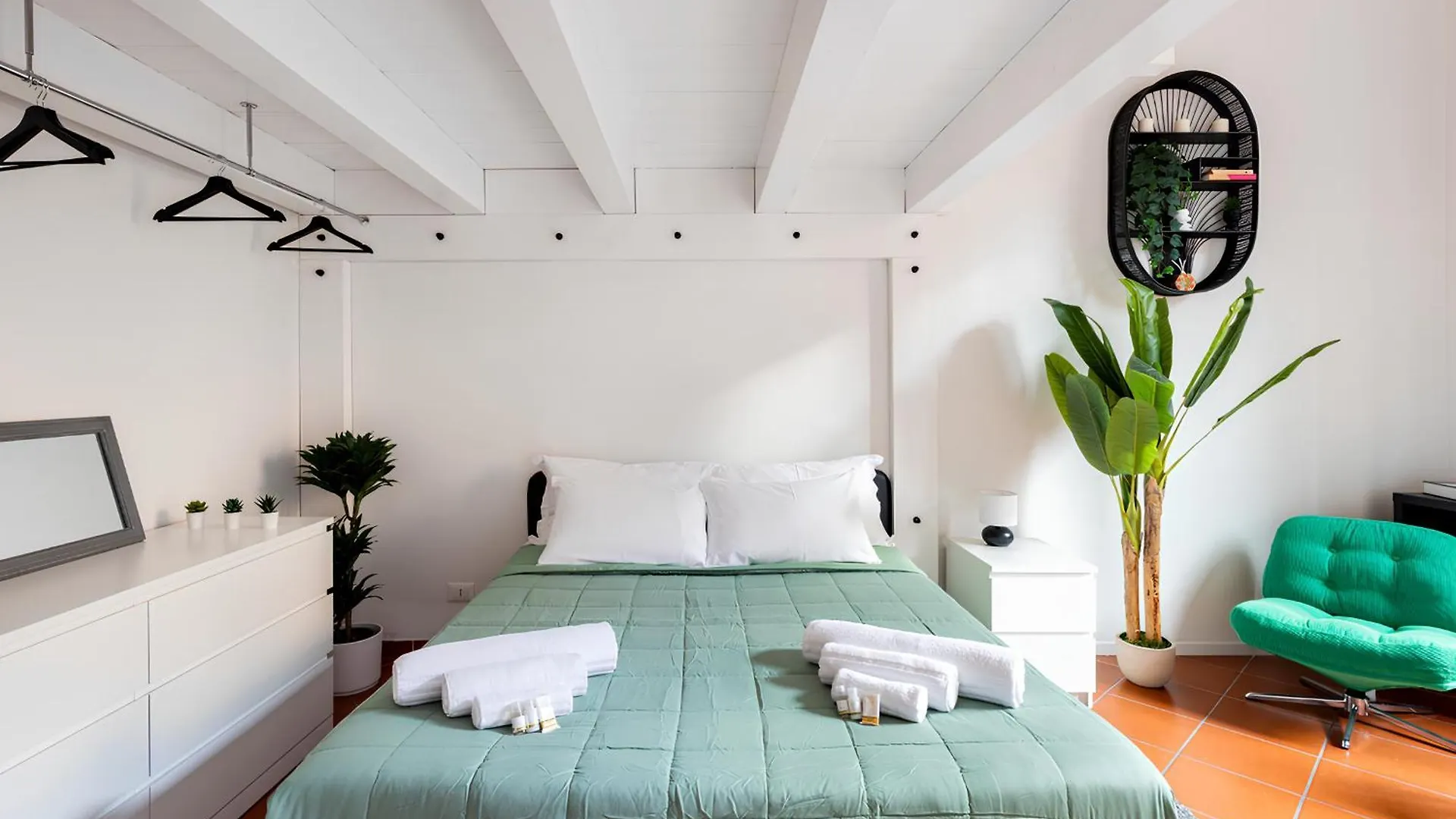 Bright Design House In The Heart Of Bologna Apartment